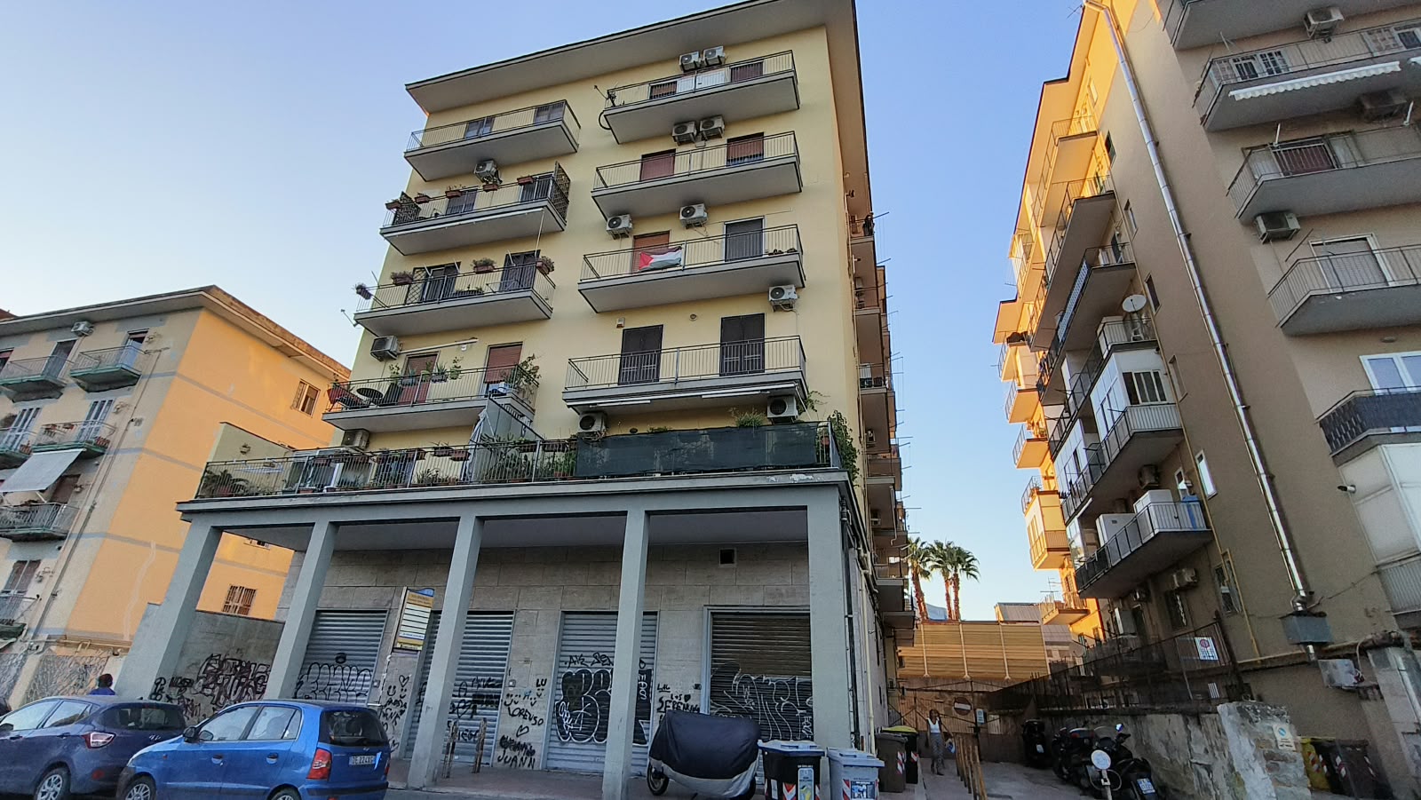 Prima fotografia dell’appartamento in Via Bagnoli con terrazzo